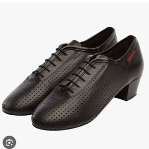 NWT.Black Leather Dance  Shoes